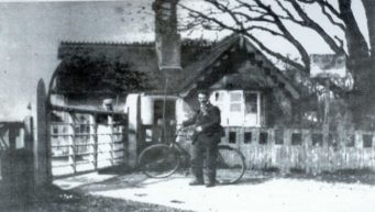 Avon Causeway Toll Cottage