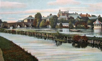 Old Moat at Quartley Bridge, River Avon, Christchurch, Dorset